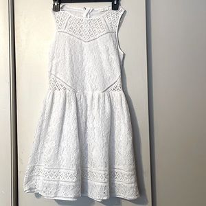 White lace dress. Worn once. MIDI. Size 8